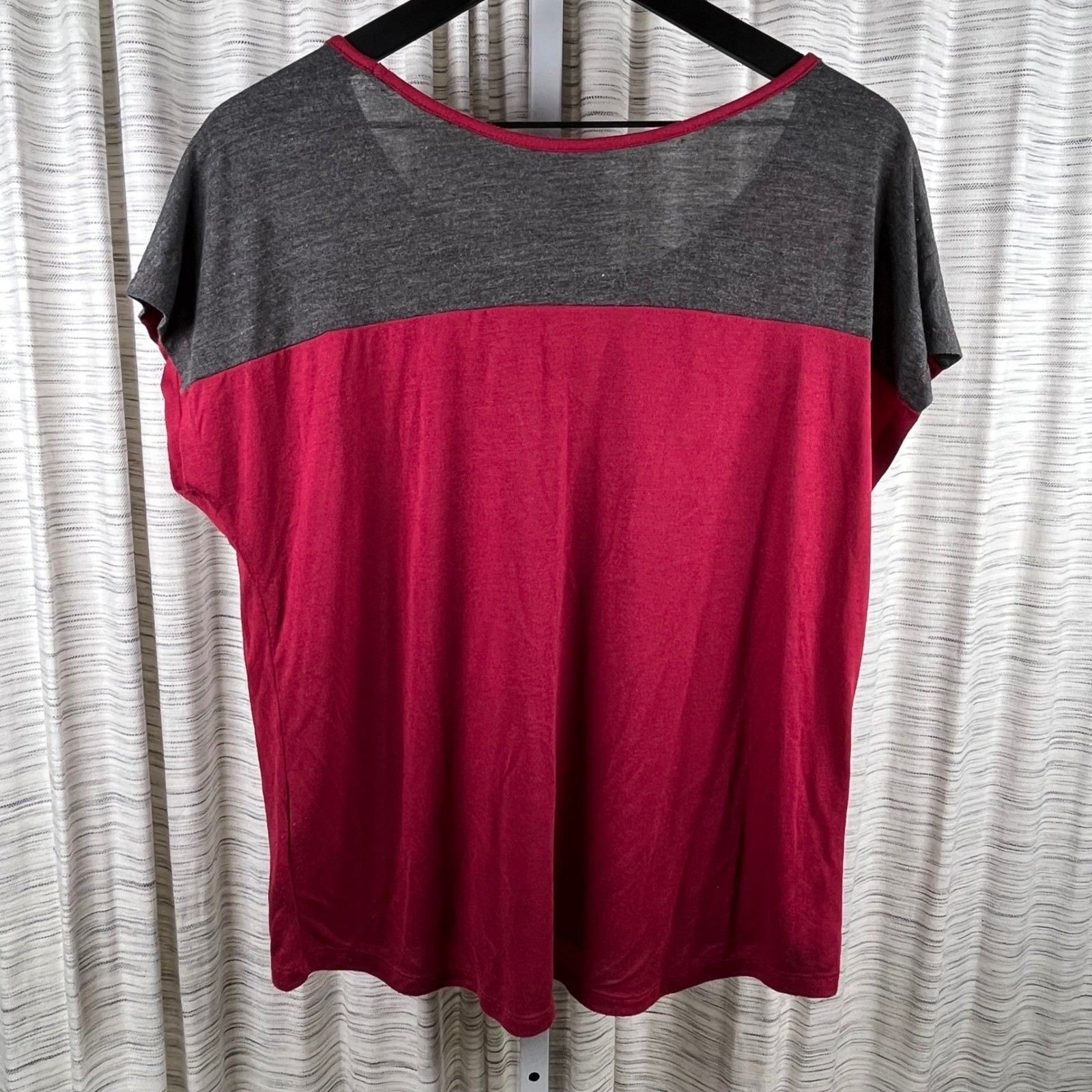 Majestic Washington Redskins Football T-Shirt Womens Large Burgundy Gray KFHB