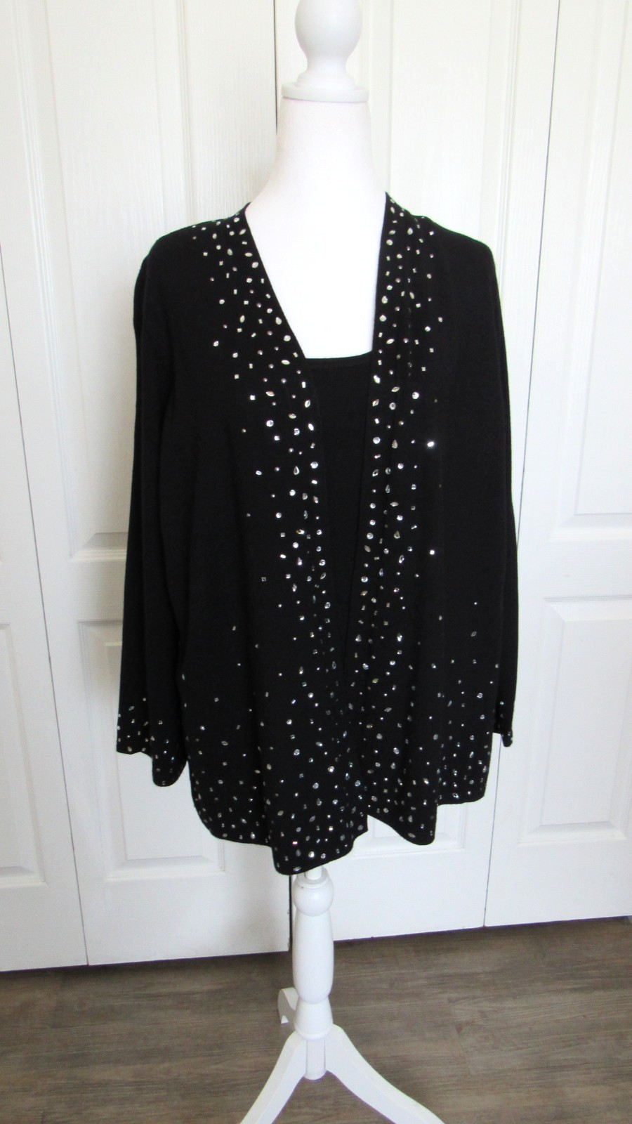 NWT CHICO’S SIZE 2 LARGE BLACK TWIN SET JACKET TANK GLASS BEADS BEAUTIFUL!