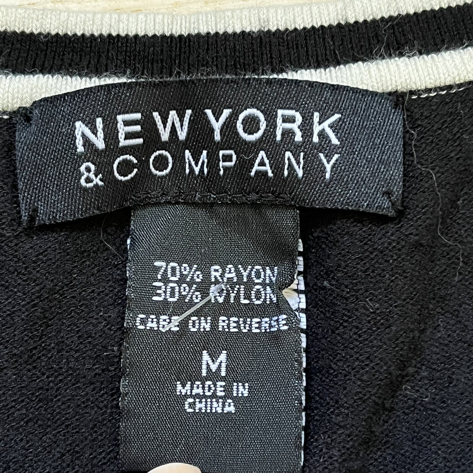 New York & Company Top sz M Black Elevated Basic City Chic Soft Grunge Modern
