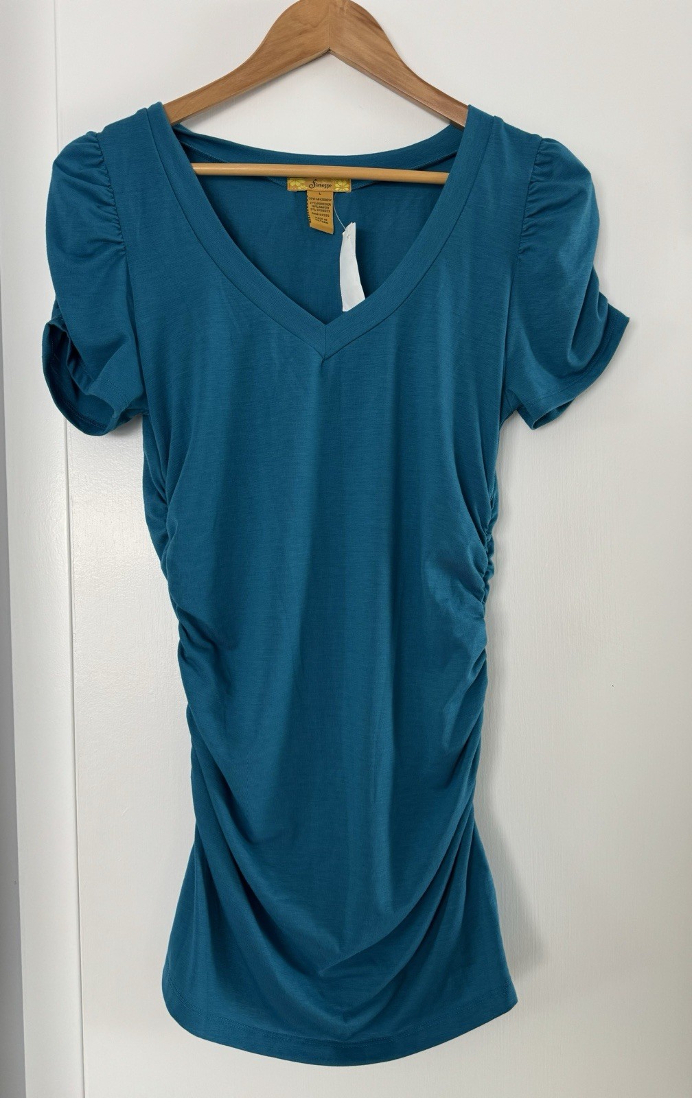 Finesse Junior V-neck Scrunch Top