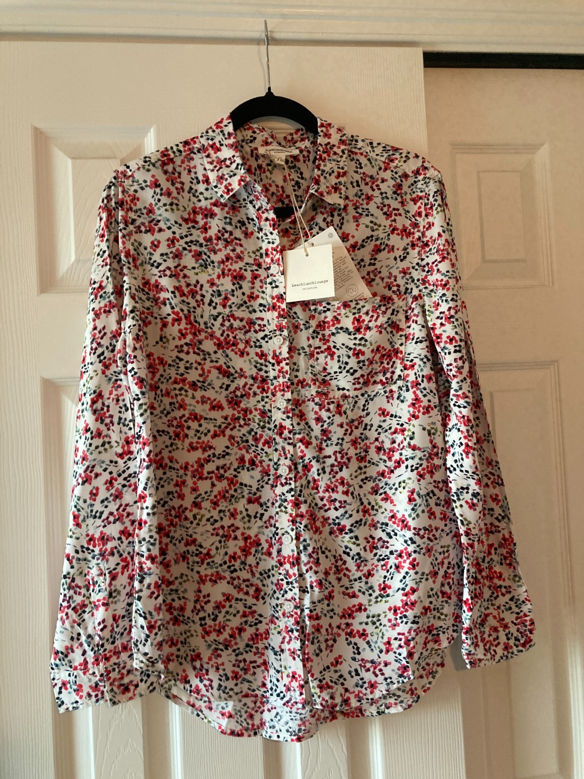 Lot of women’s medium tops and dresses 5pc +1 bonus