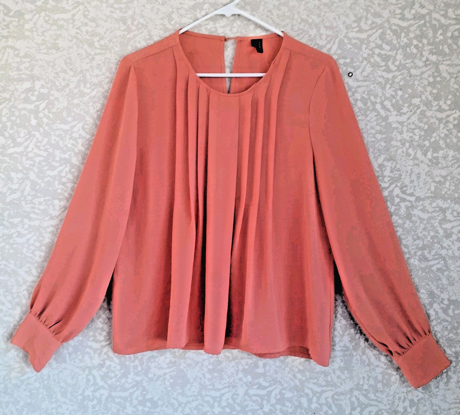 Womens Top Round Neck Long Sleeve Pleated Flowy Orange Peach Size Med