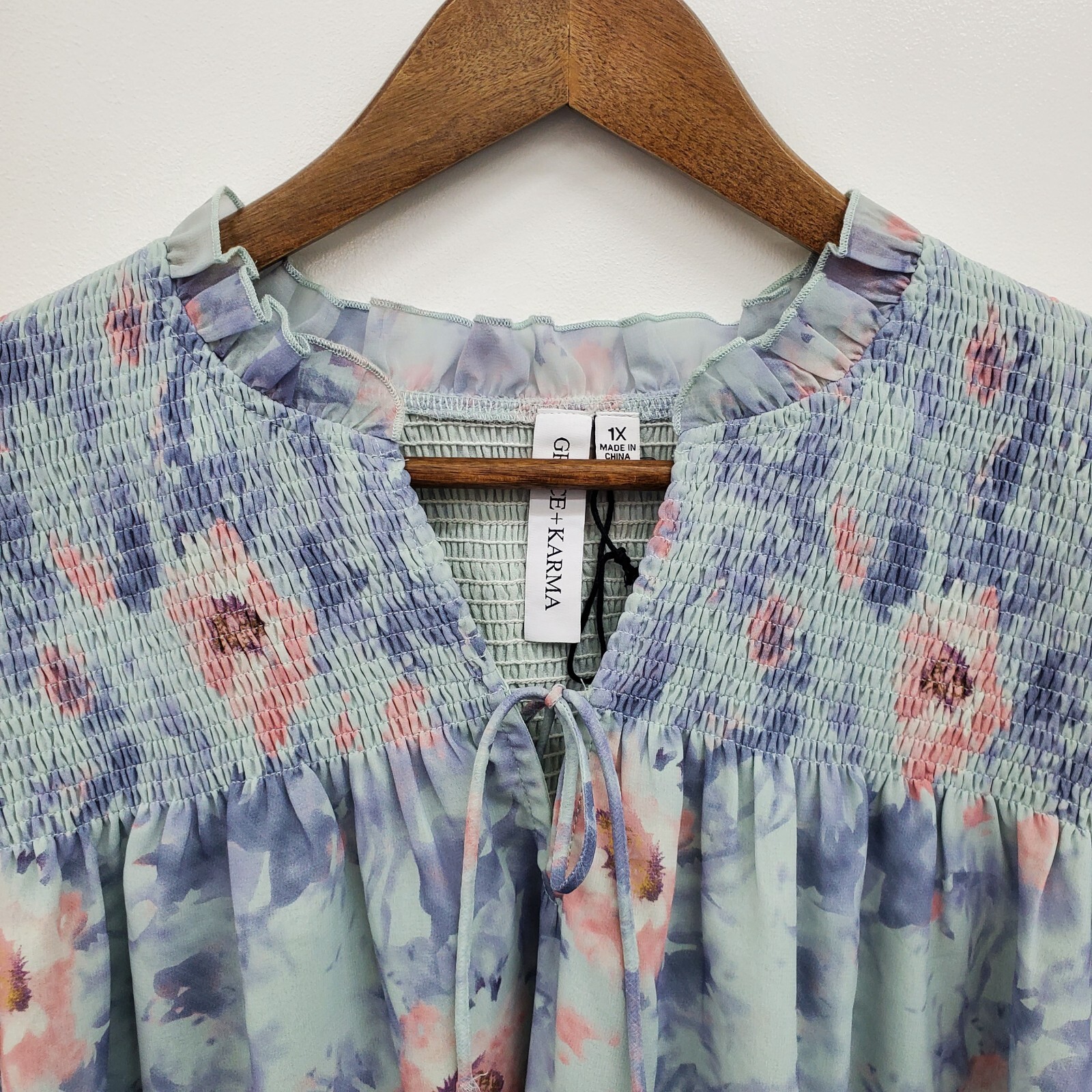 Grace + Karma Womens 1X Pink Blue Floral Smocked Ruffle Long Sleeve Boho Blouse
