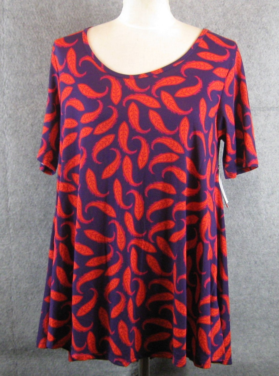 LuLaRoe Perfect T Top Sz M Purple Red Paisley
