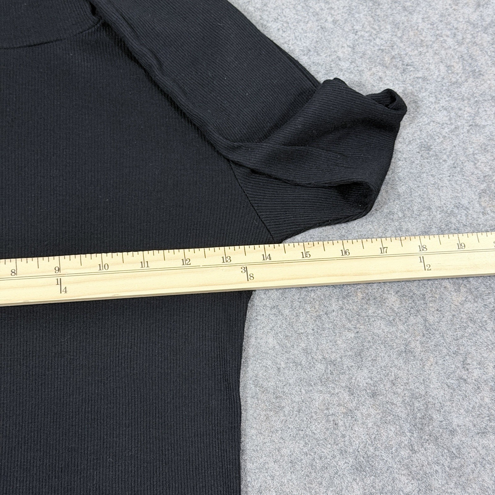 Active Basic Long Sleeve Pullover Turtleneck Sweater Women’s Size Medium Black