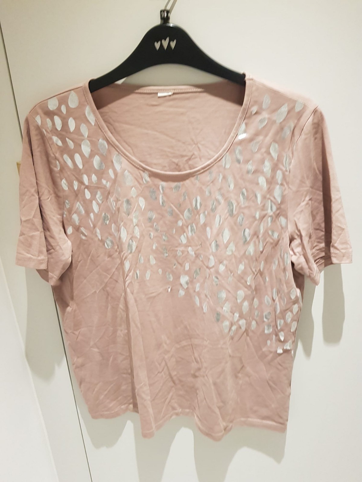 Ladies top, Rose Gold colour, size 16 to 18, Short sleeves, Good used.
