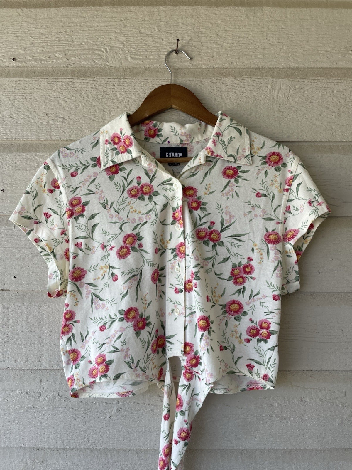 Vintage Gitano Woman’s Floral Collared Cropped Button-Up with Front Tie Large