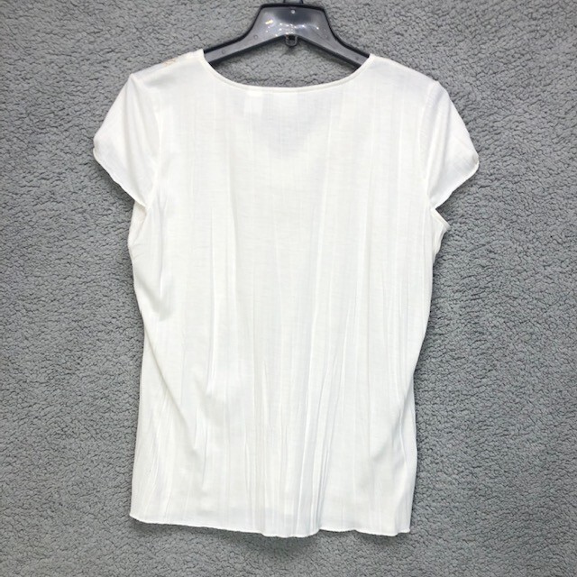 Emma James Shirt Womens Medium White V Neck Sleeveless Metal Accents Ladies M
