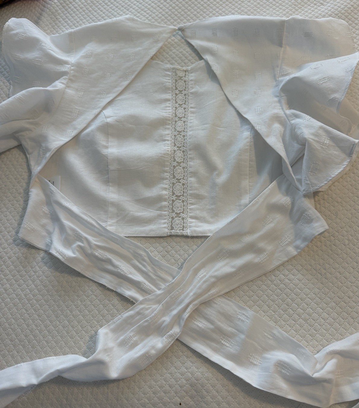 Altar’d State Crop Top M White Flutter Sleeve Tie Back Cottagecore Festival Boho