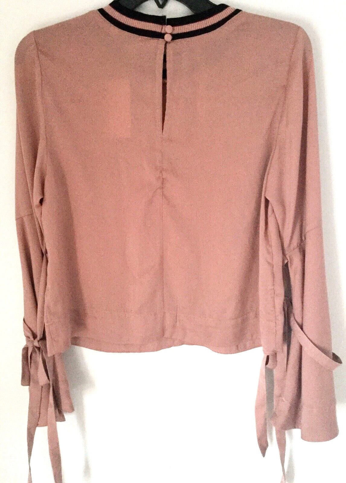 WOMENS HIPPIE LAUNDRY PINK LONG SLEEVE TOP W/ TIE DETAIL ON SLEEVES SIZE L -NWT!