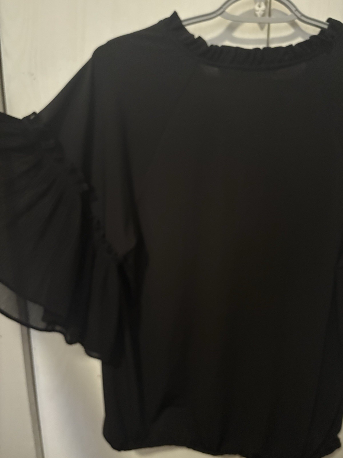 Marc New York Women’s Black Blouse Ruffle V Neck Size M