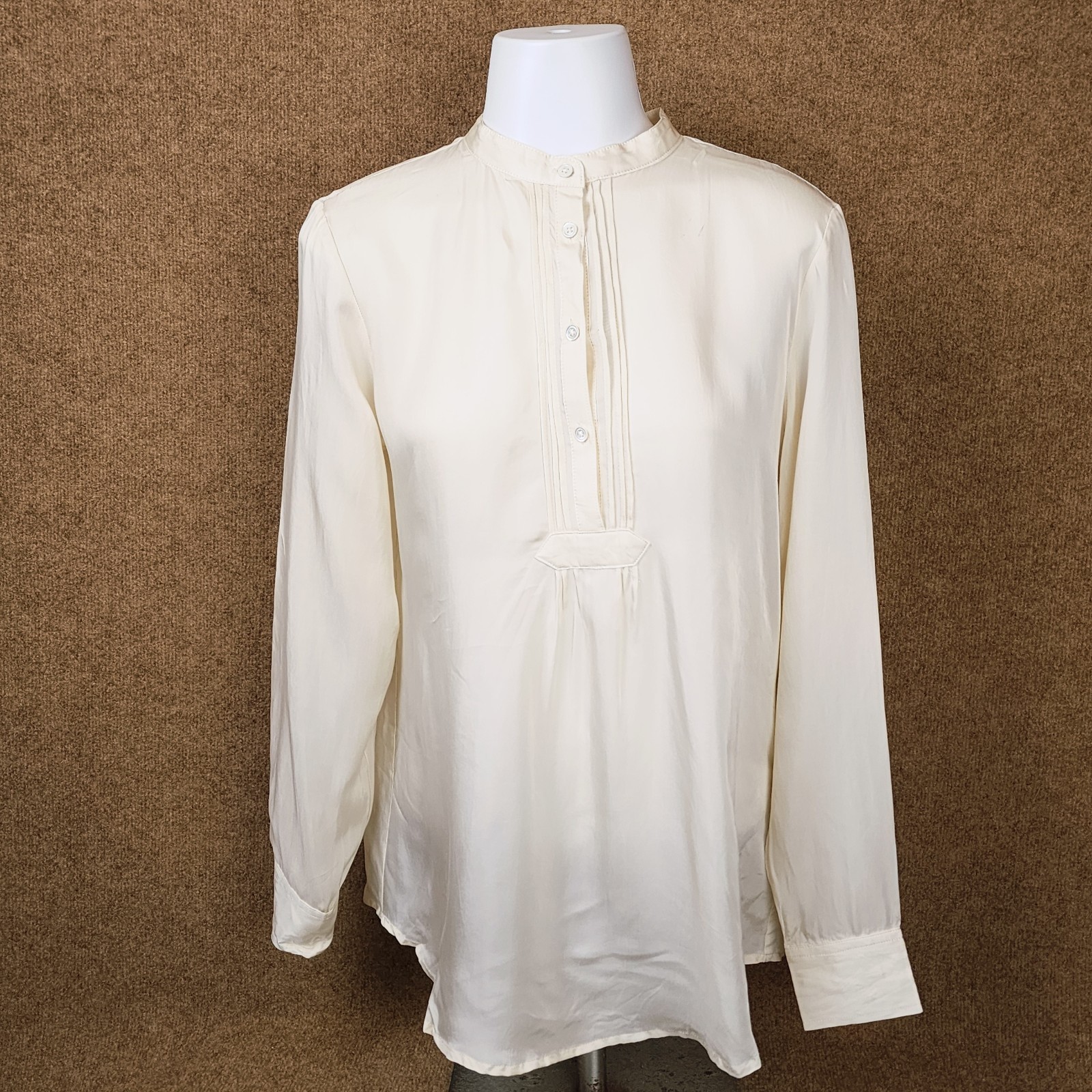 NWT Banana Republic Heritage Collection Blouse Vegan Silk Cupro Crepe Beige S