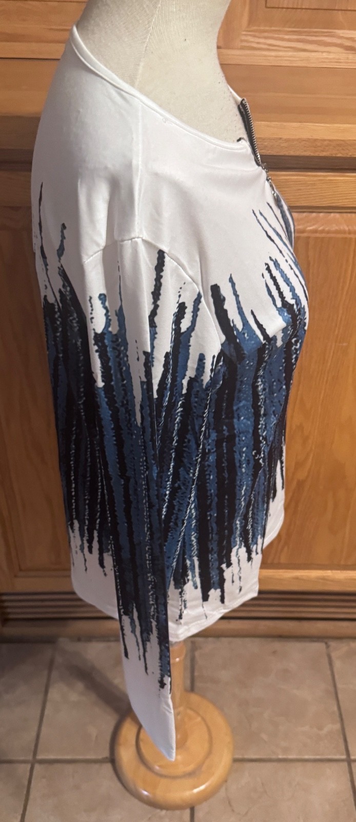 Women’s White, Blue, Black Quarter Zip Pullover Blouse Long Sleeve Medium