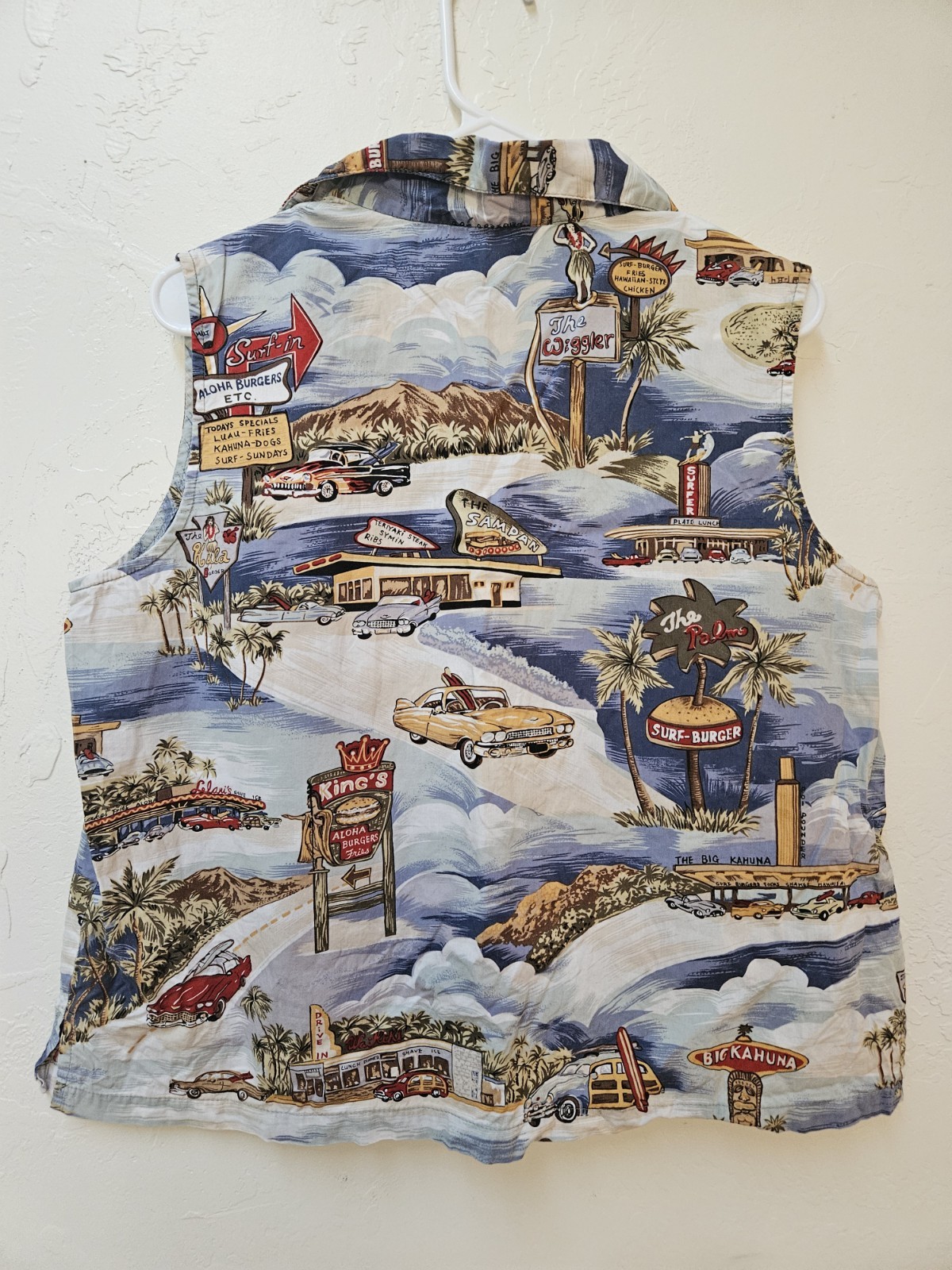 Hilo Hatties Tie Front Top Size Large Sleeveless ALOHA Hawaiian Floral Shirt VTG