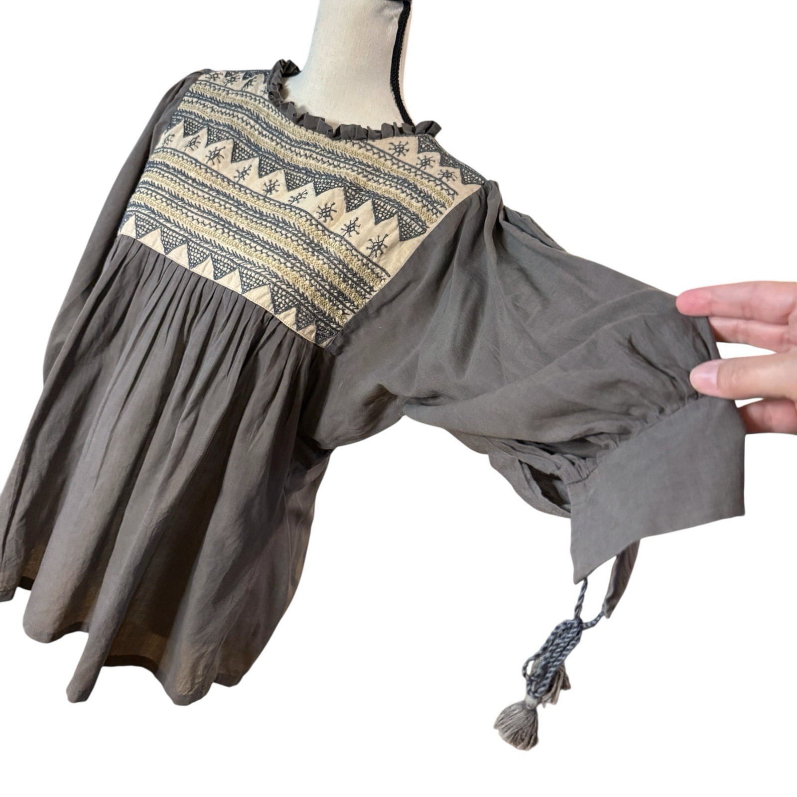 Alamwar Walk The Earth Embroidered Boho Peasant Long Sleeve Top Small Gray Beige