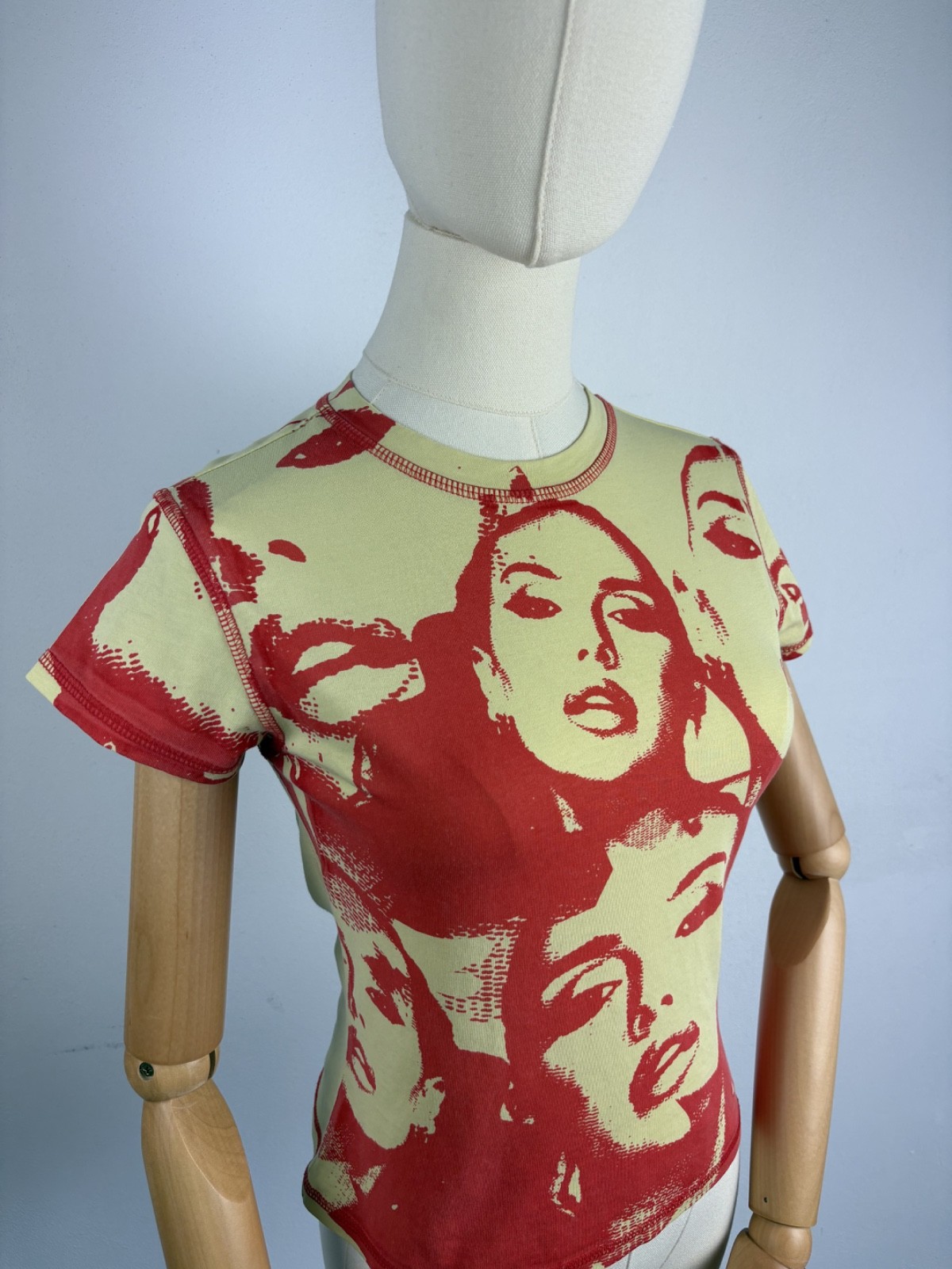 JADED London Sydney Carlson Face Print Women’s T-Shirt Size UK 4 /US 0 / EU 32