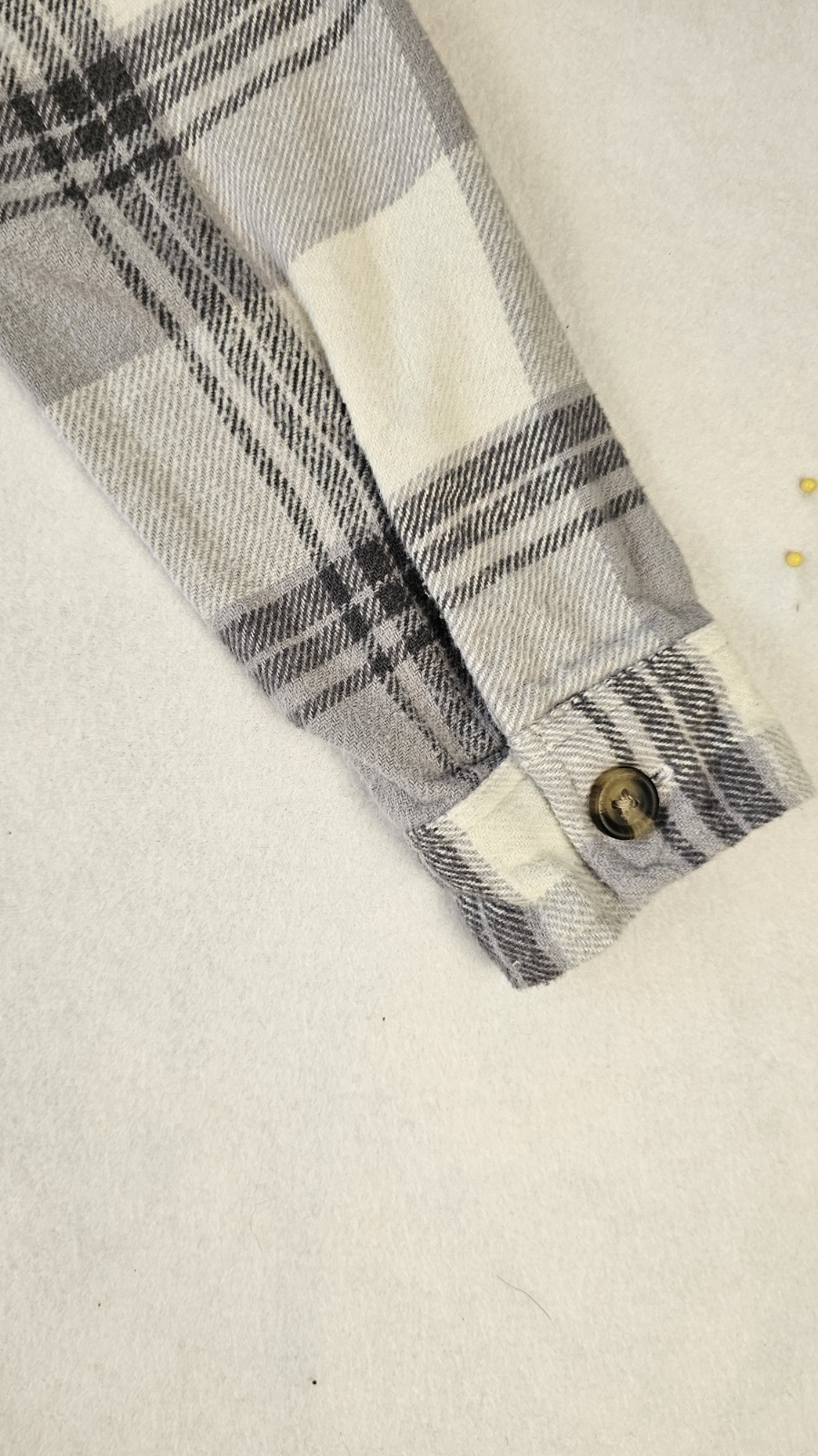 Hollister Woman’s Sm Flannel Gray And White Button Up