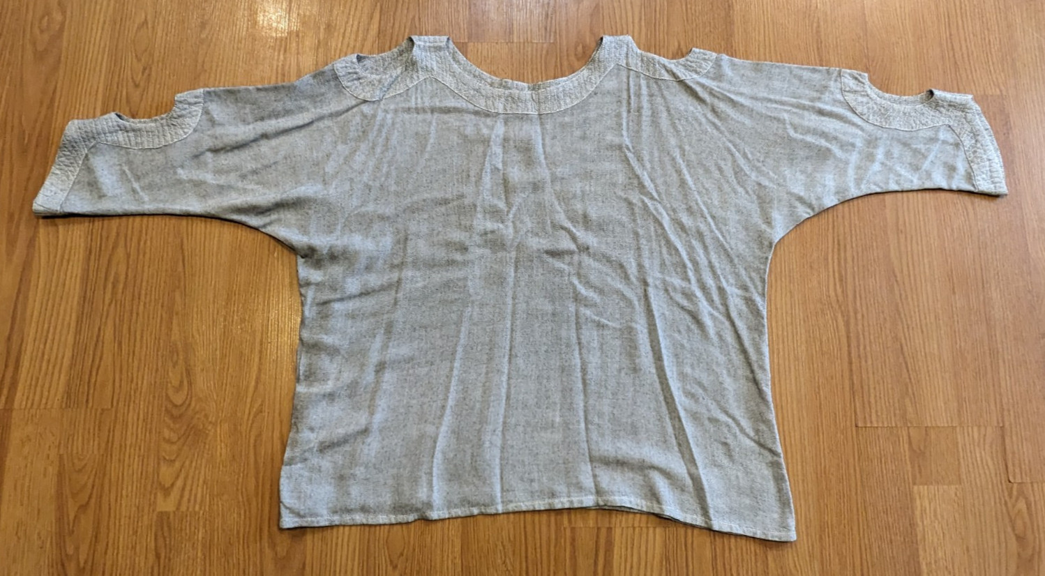 Dairi Fashion Gray Tunic Blouse Shoulder-Cut-Outs Morocco – OS