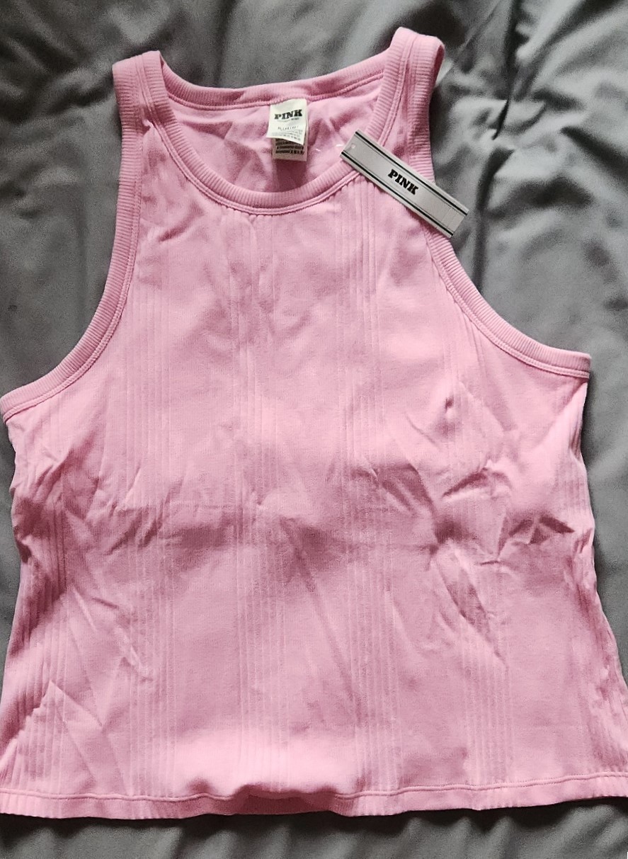 NWT Victoria’s Secret PINK racerback cropped tank top with built-in bralette XL