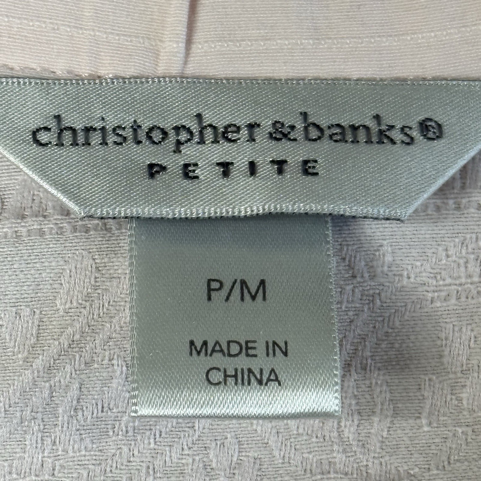 Christopher & Banks Women’s jacket/blouse. Lightweight w/4 pockets!