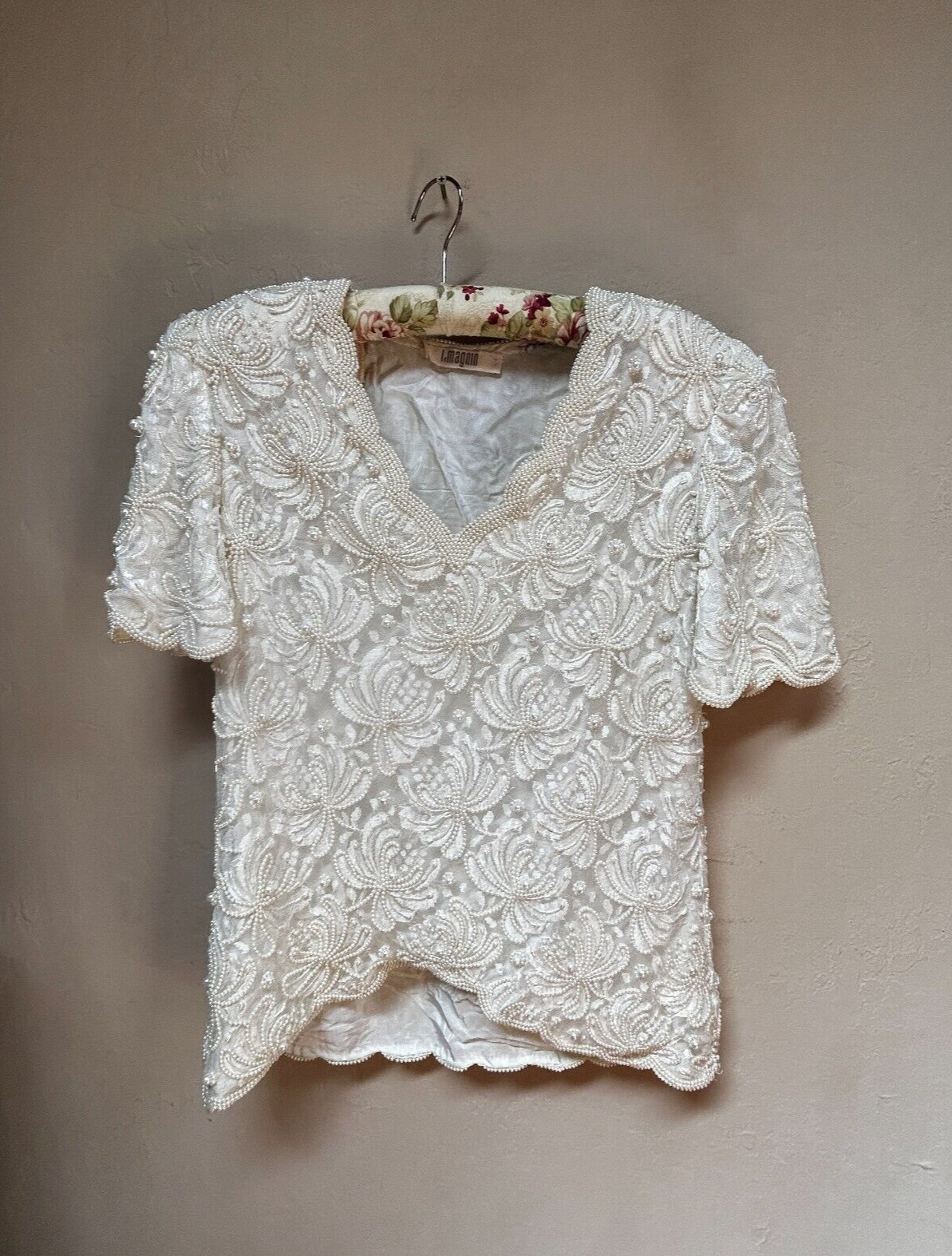 Vintage I.Magnin Women’s Pearly Beaded Top V-Neck Ivory Size XS Short Sleeve