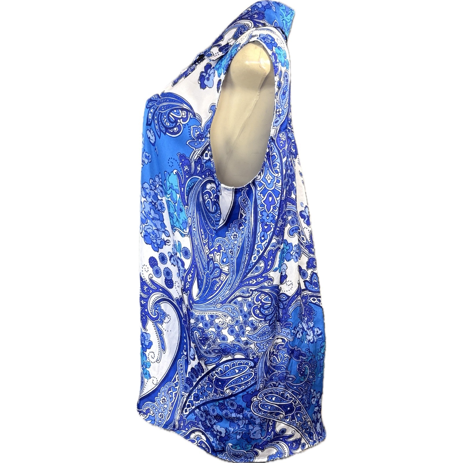 Apropos Women’s Blue White Paisley Floral Sleeveless Button Front Collar Blouse