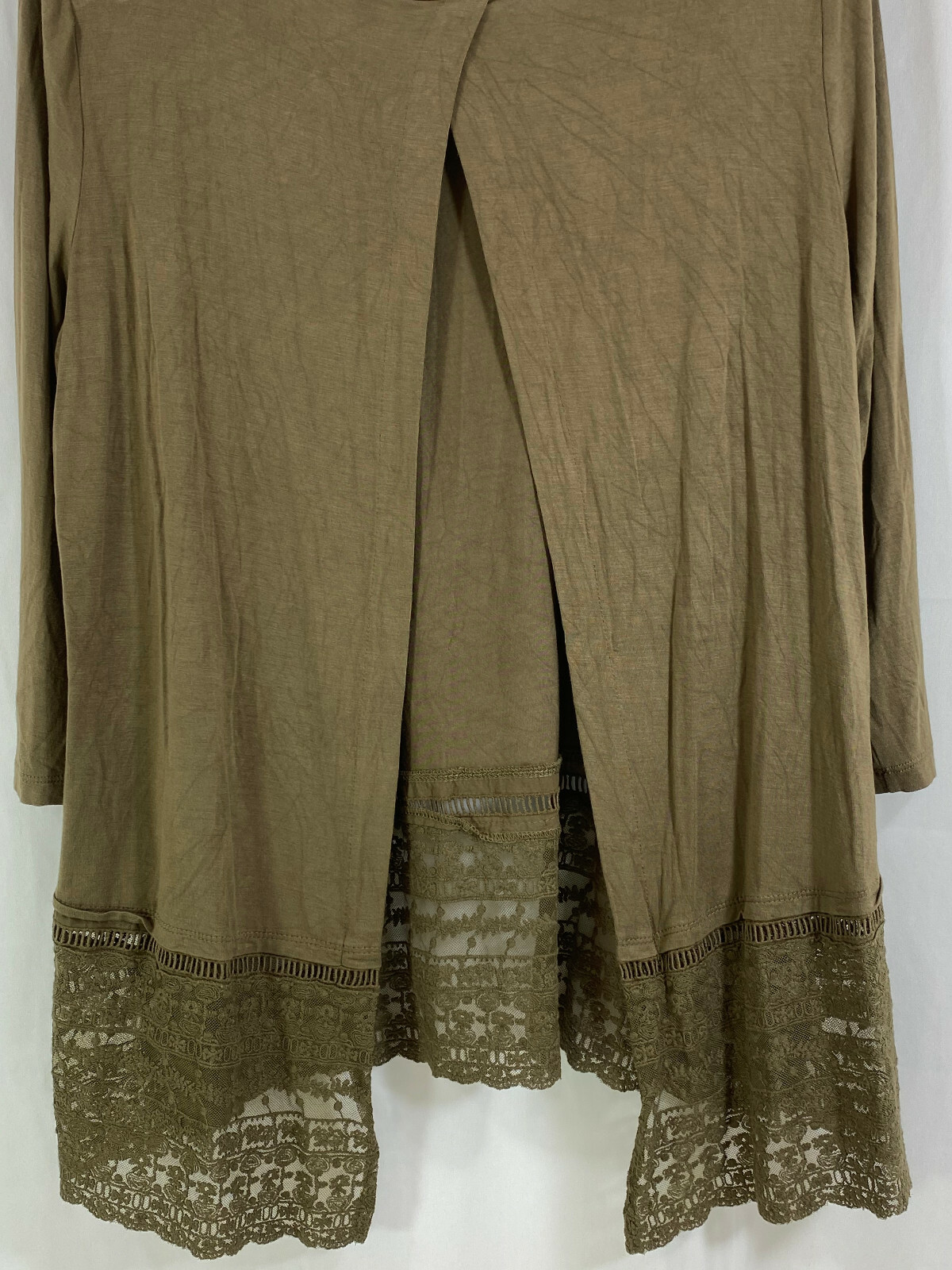 LOGO Lori Goldstein Size M Pretty Brown Open Back Top 6.5″ Lace Hem 3/4 Sleeve