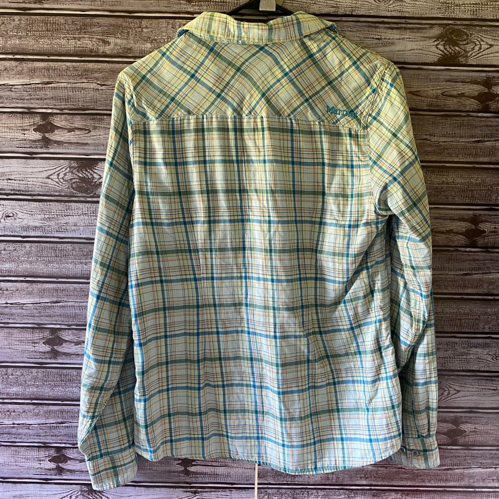 Marmot Women’s Long-Sleeved Button-Down Top Size L Plaid Logo Tab-Sleeves