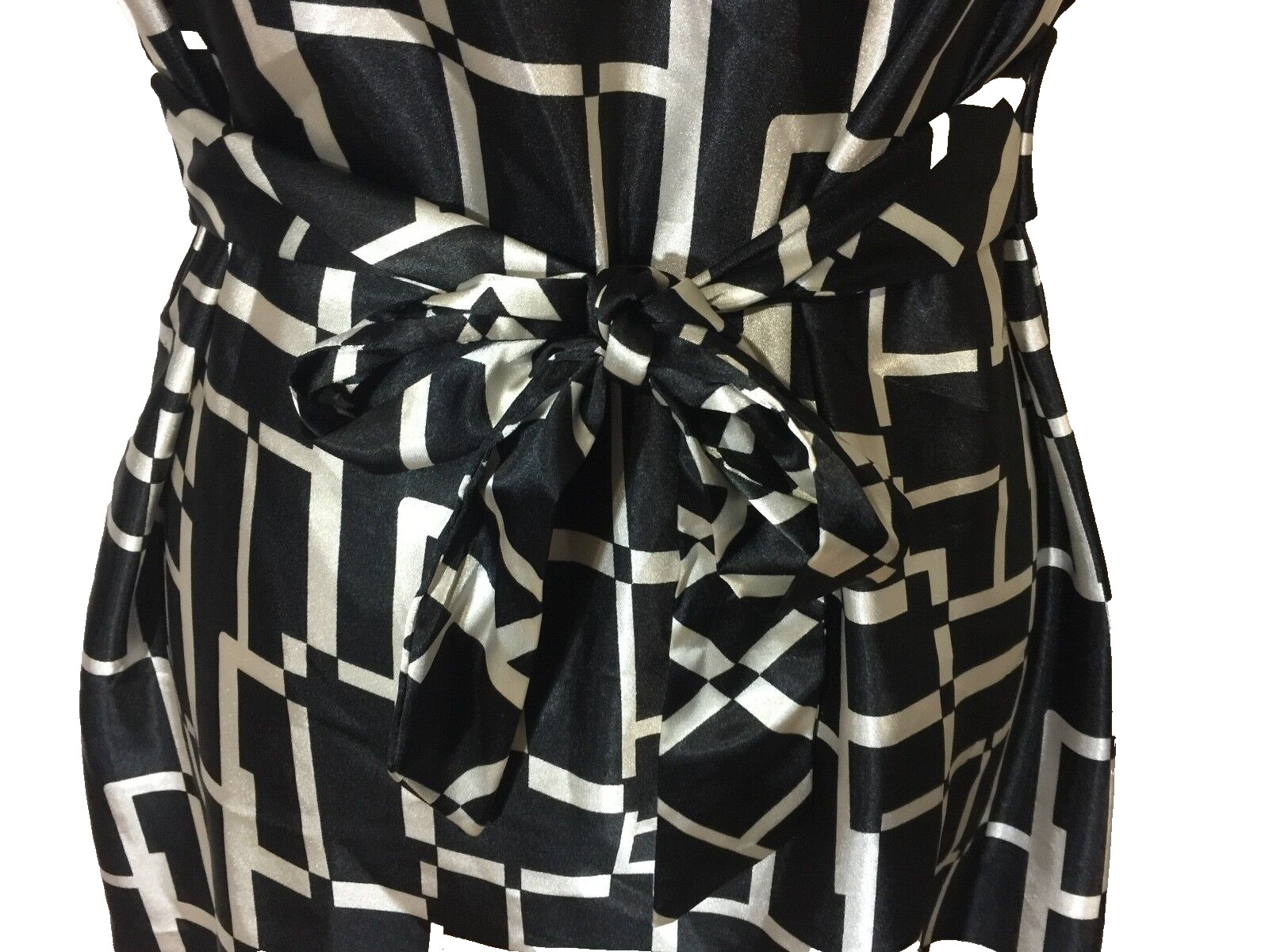 Women’ Clothing Co. Blouse Size L Cute Comfortable Fit Trending Style Fashion