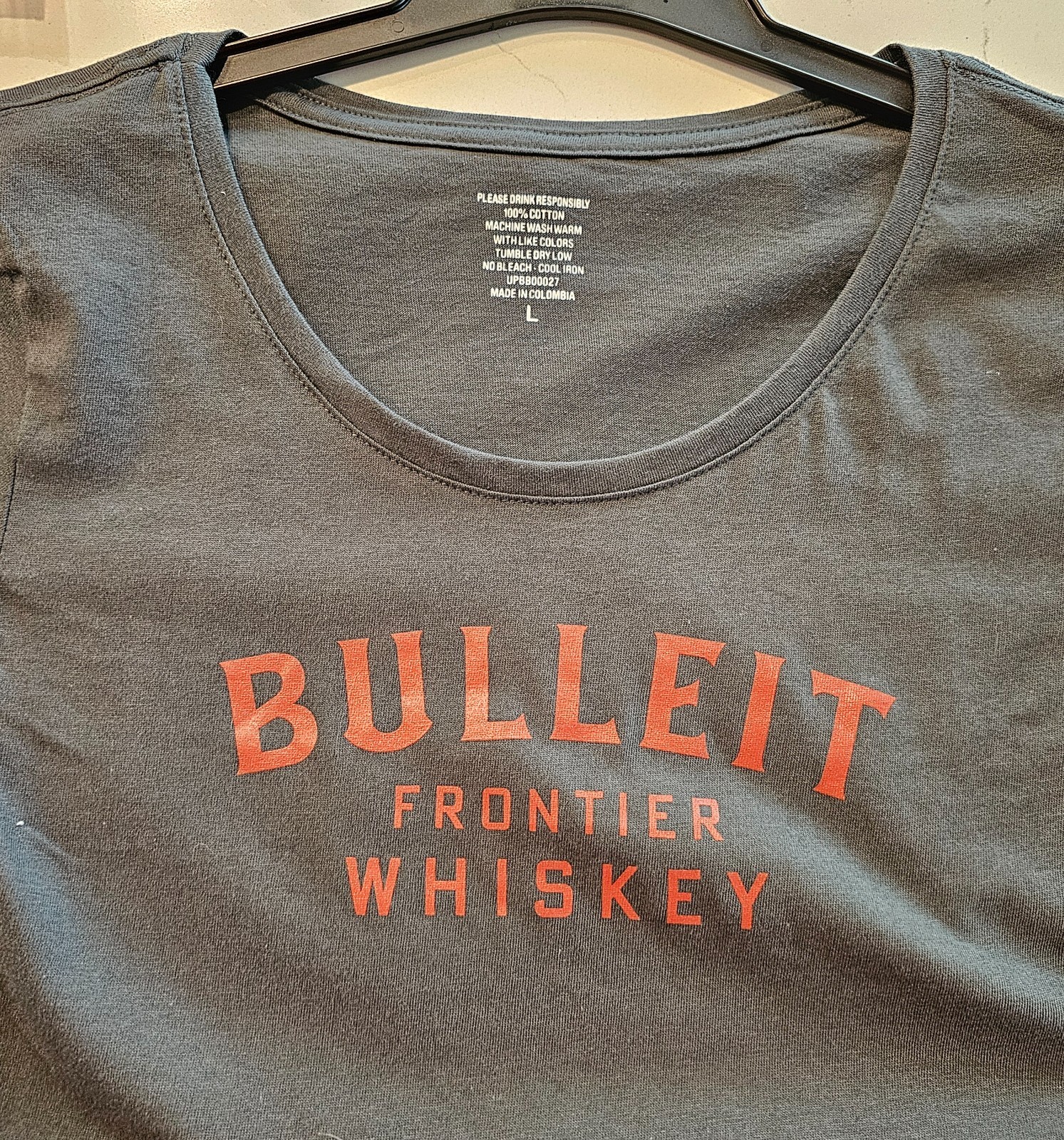 Bullet Frontier Whiskey Women’s Graphic T-Shirt Gray Size Large Distillery Tee