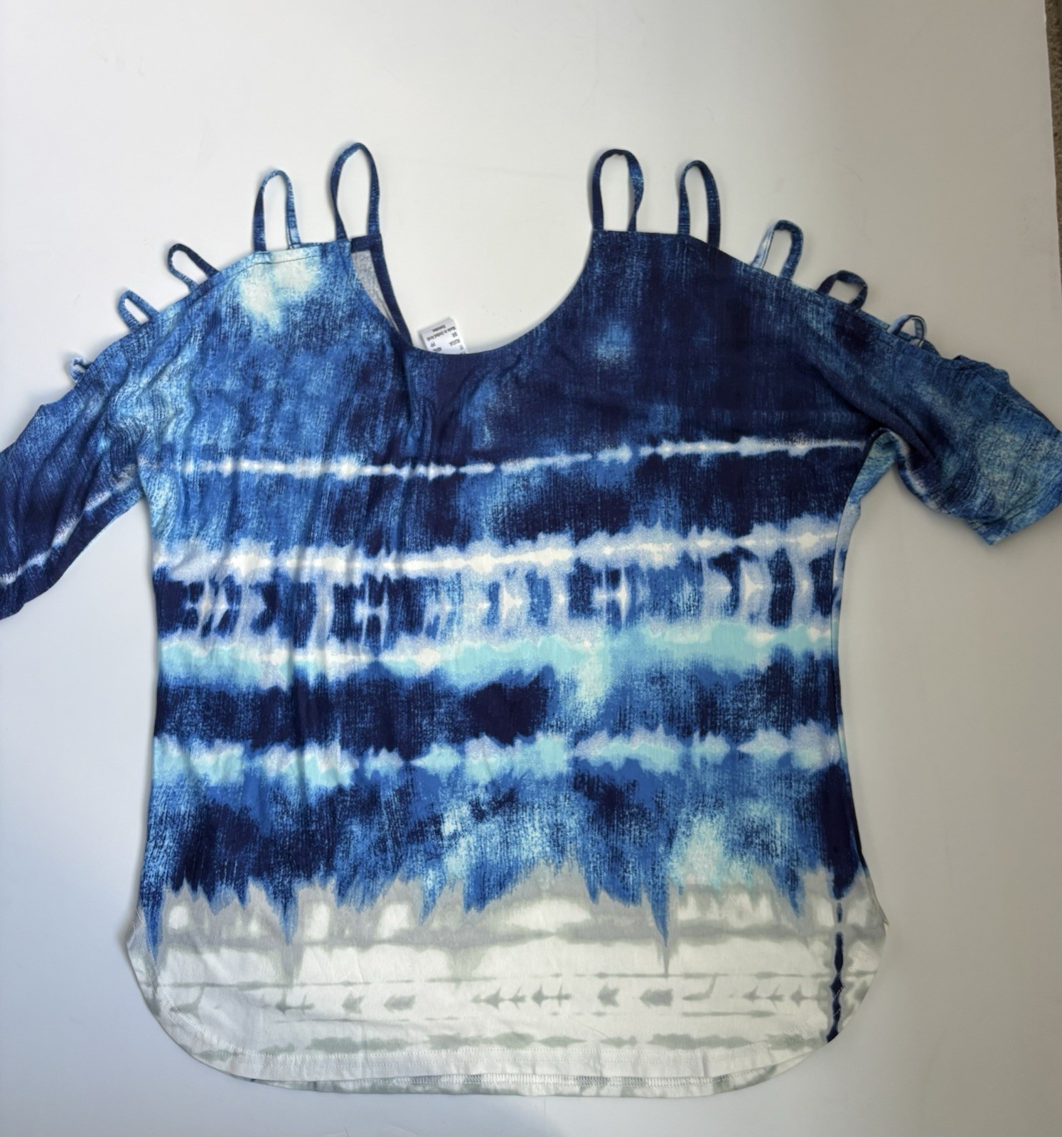 Women’s Knit Top From Venus Cold Shoulder Size Small