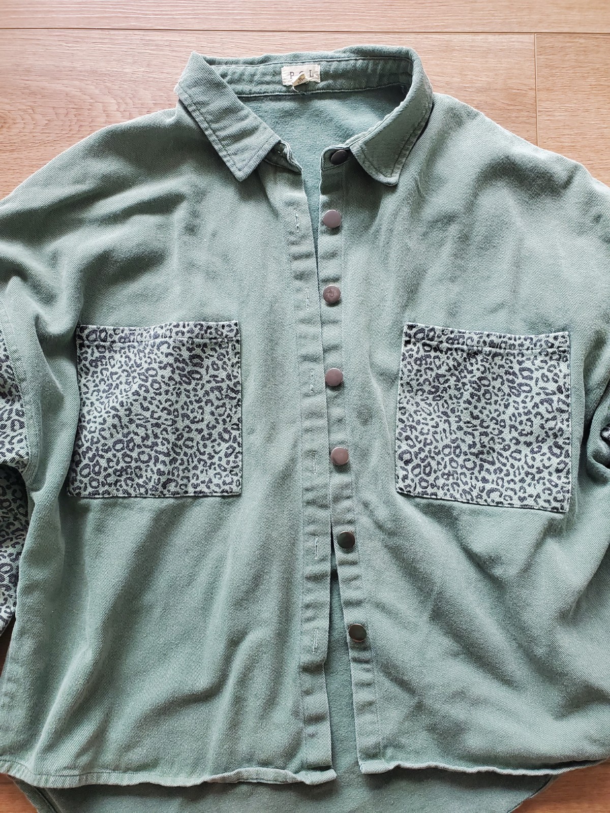 POL Green Animal Print Detailing Women’s Button-Up Jacket L, Green Long Sleeve