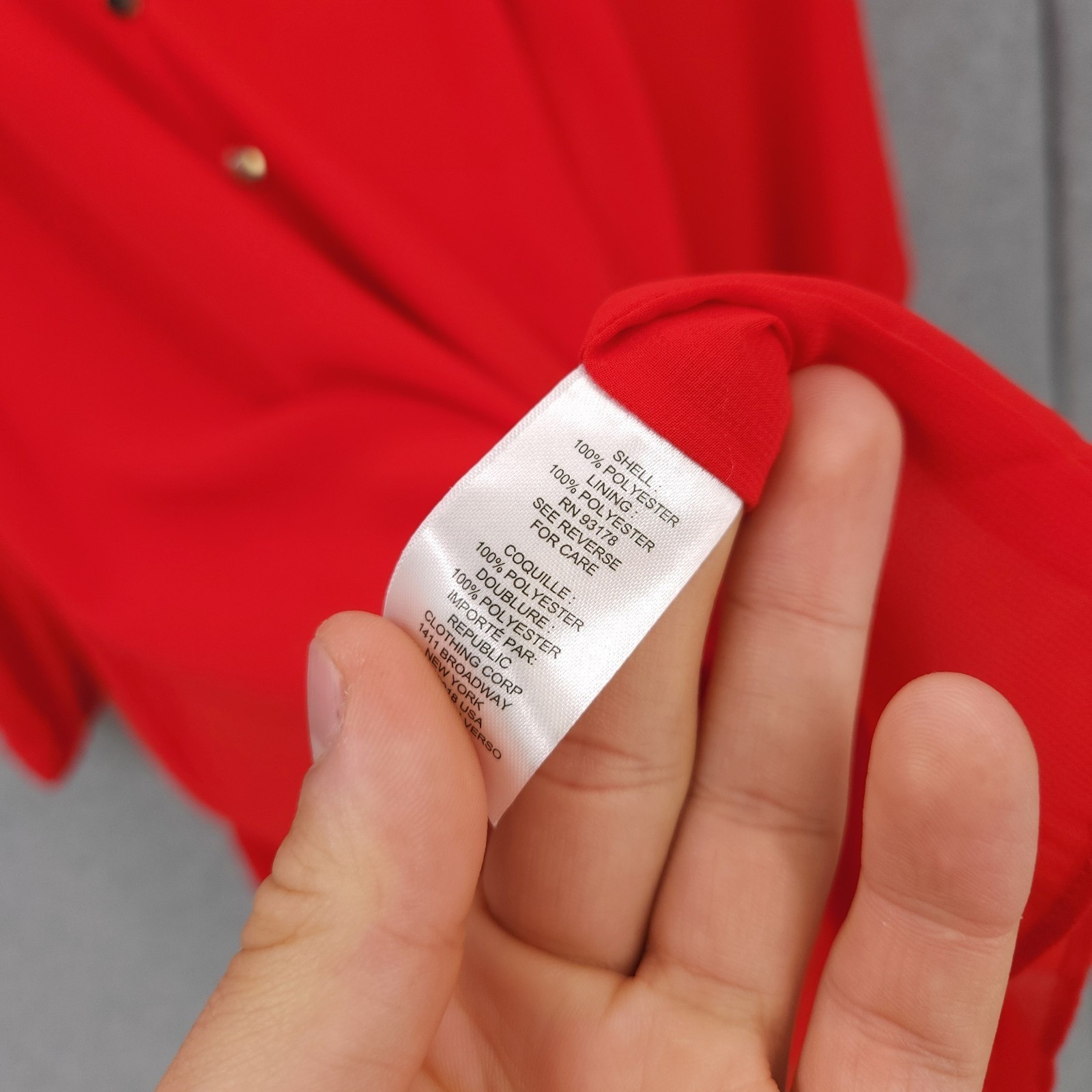 T Tahari Georgette Split Neck Red Button Up Puff Sleeve Blouse Womens Size XL