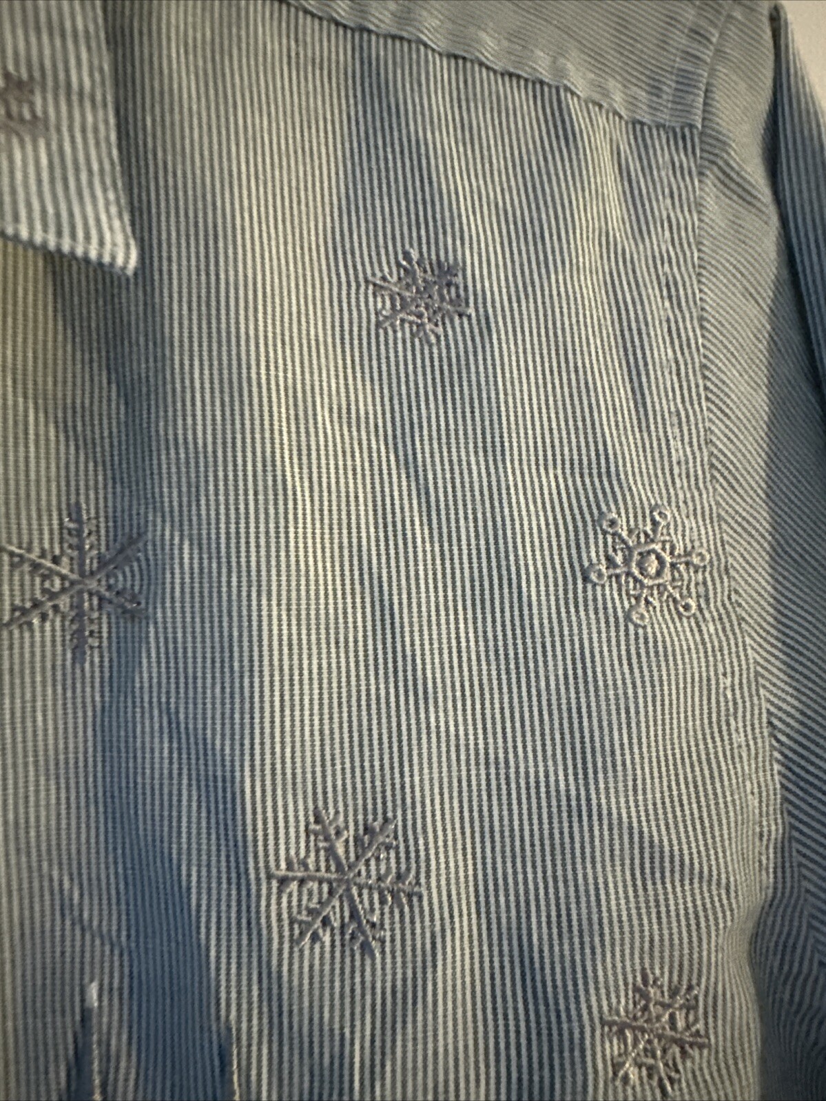 Vtg Karen Scott christmas Button Down Shirt Sz M Embroidered Winter Pine Snow