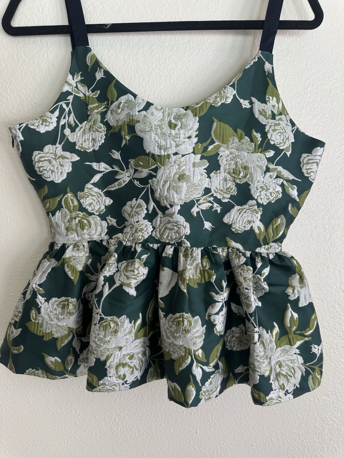 Anthropologie Olive, Green Floral Brocade Shimmer Sleeveless Peplum Top Sz M