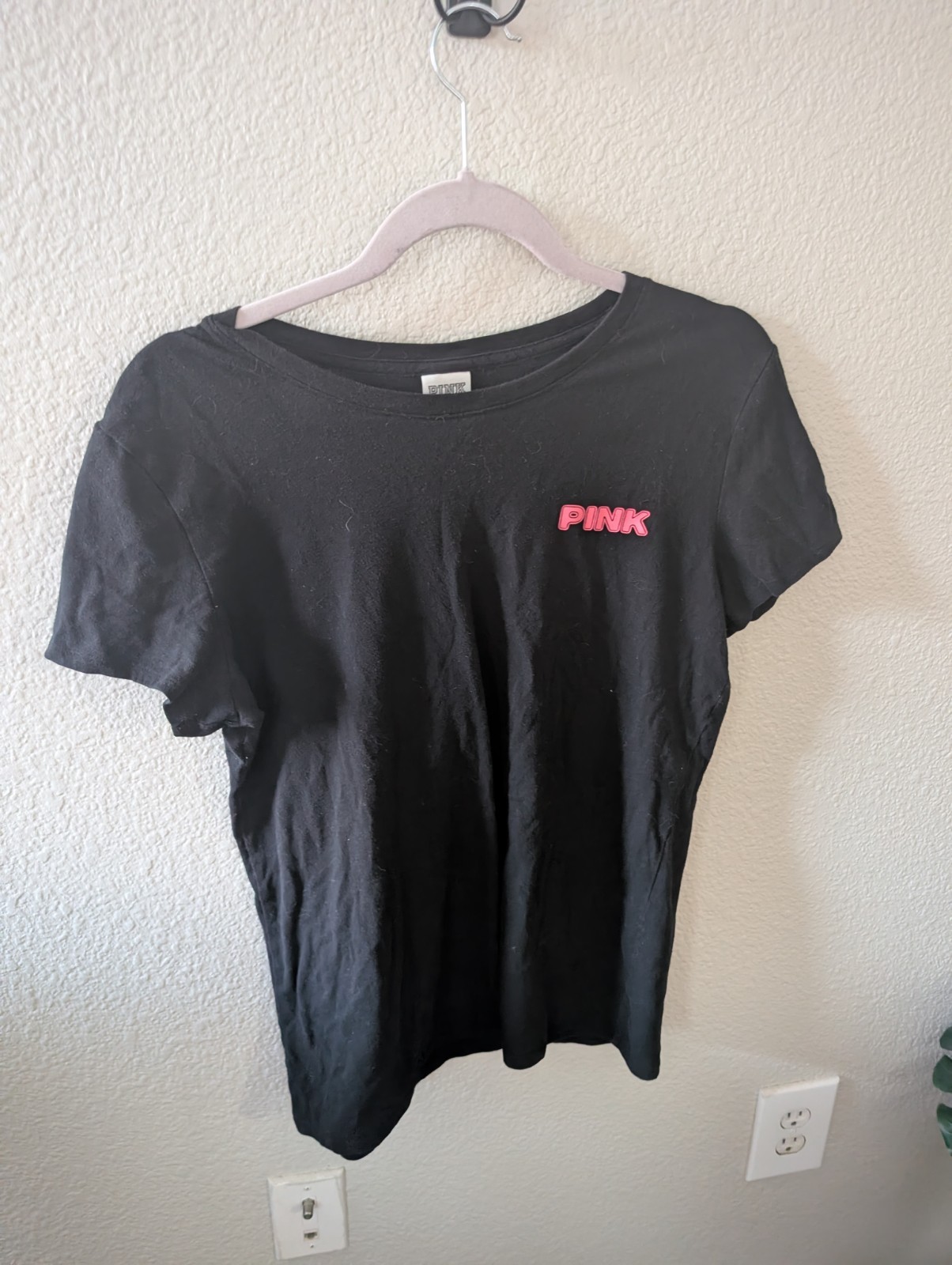 Victoria’s Secret PINK Women’s Medium Black Love Pink Graphic T Shirt Palm Tree
