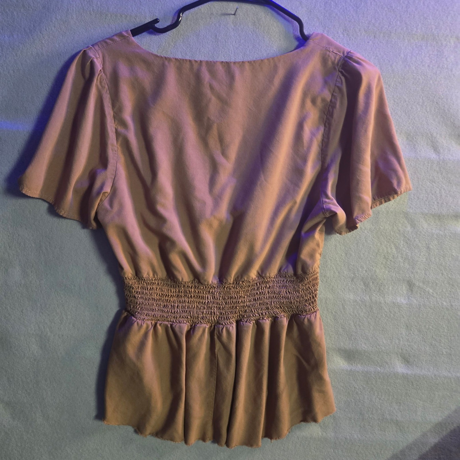 Streetwear Society Tan Smocked Peplum Top V-Neck Flutter Sleeve Raw Hem XL