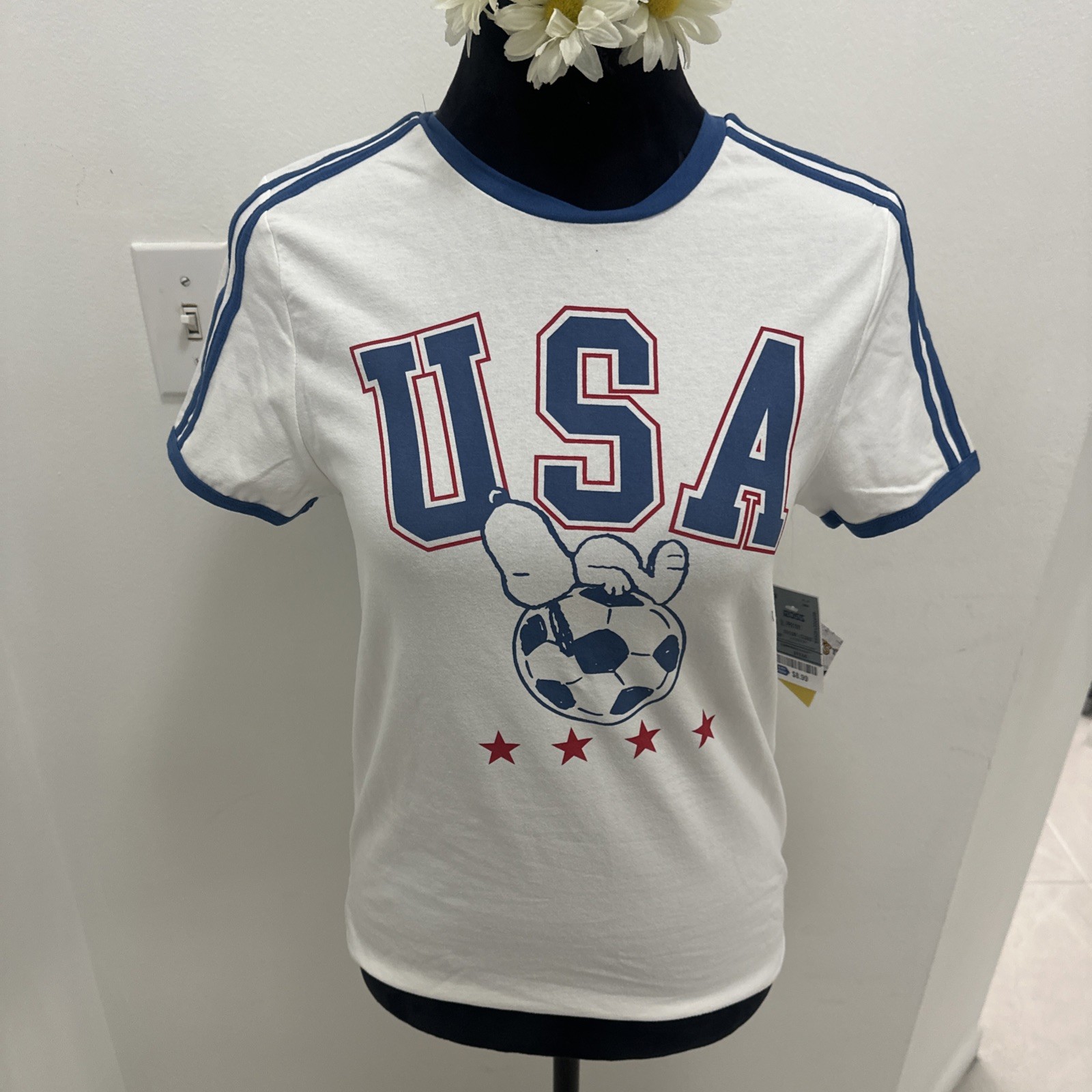 PEANUTS Women’s t-shirt Word Cup Soccer USA