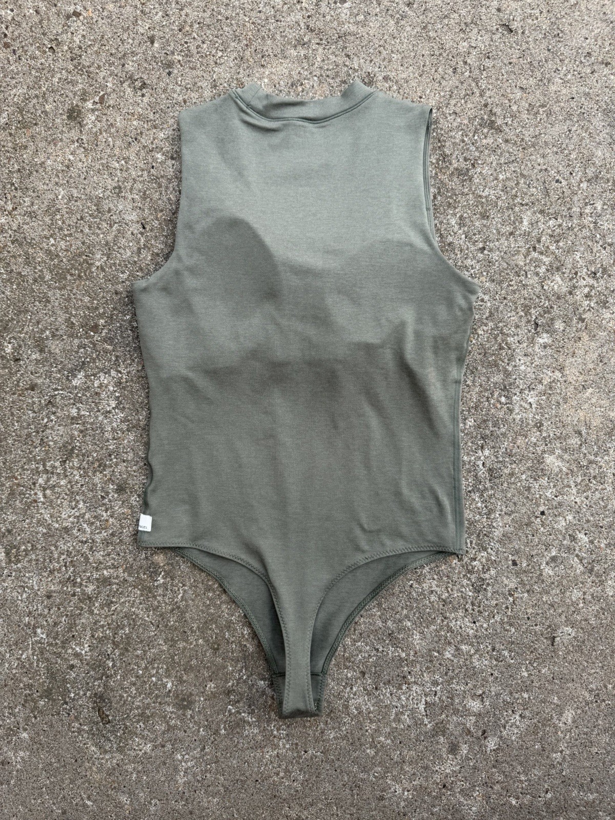 Vuori Halo Mock Sleeveless Bodysuit Dreamknit Snaps Heather Green Women’s Size M