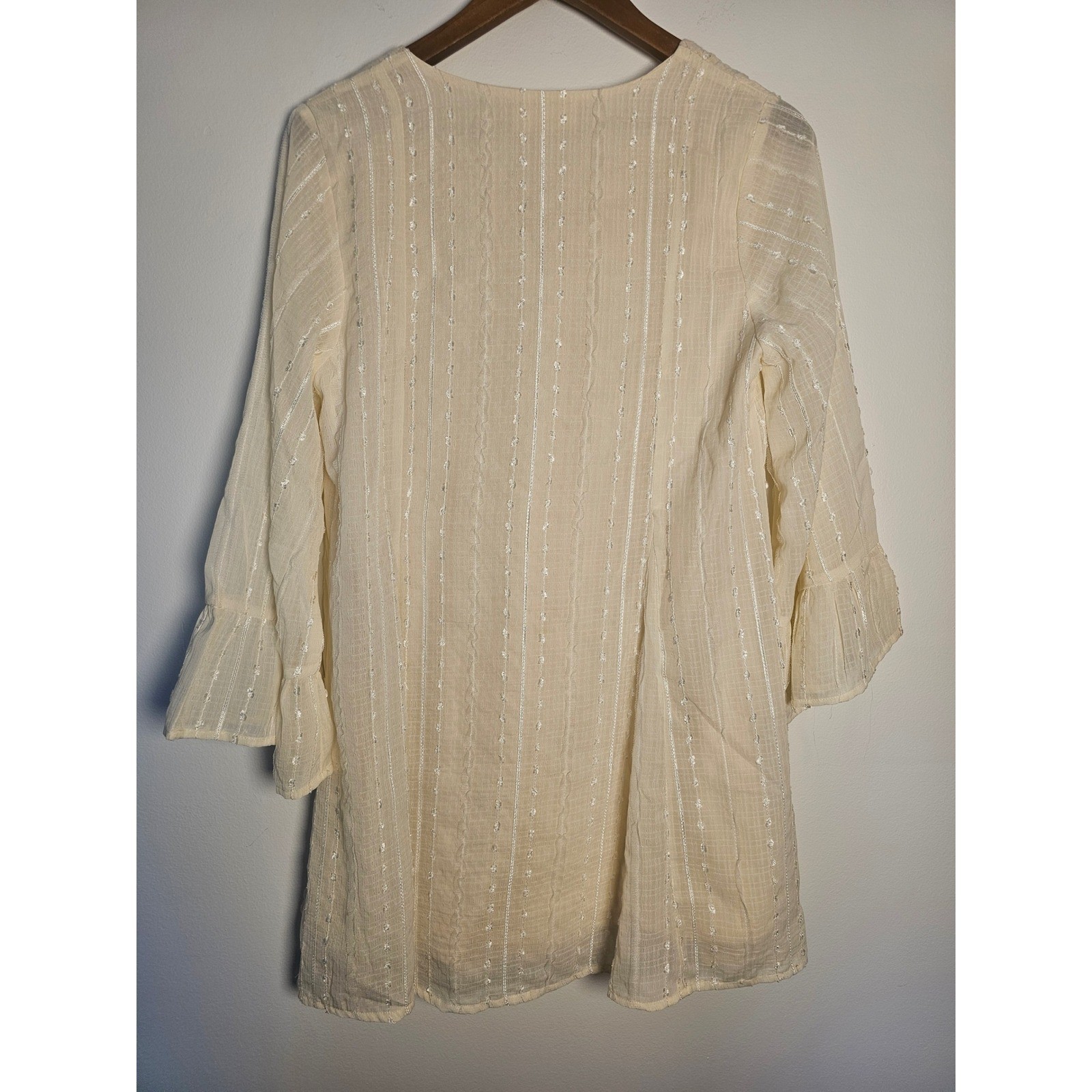 Boho Chic New In Crochet Lace Tunic Top Womens Small Cream Metallic Bell Sleeve