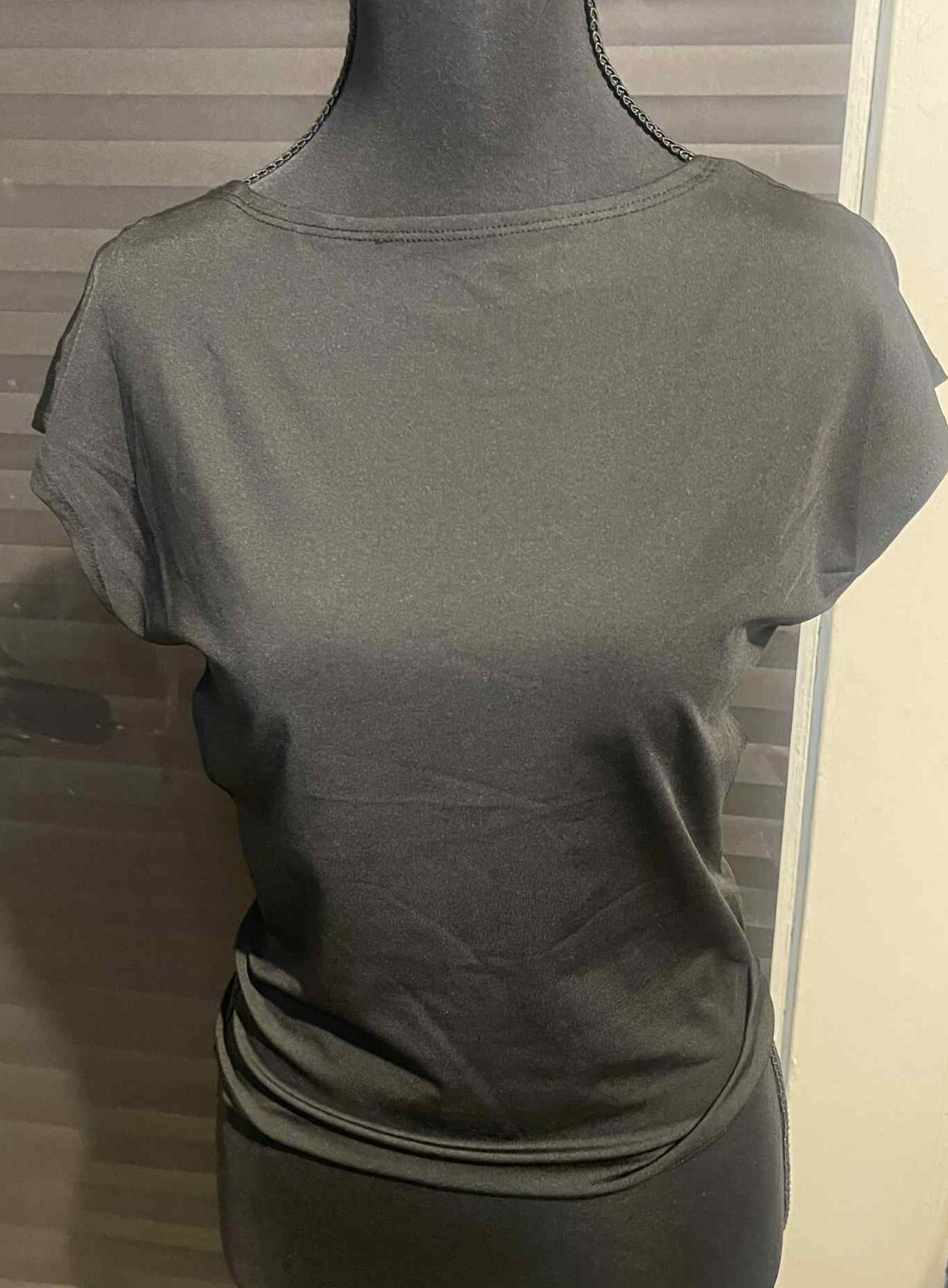 BUNDLE OF TWO BARE BACK WOMEN’S BLOUSES PINK & BLACK POLYESTER BLEND SIZE LARGE