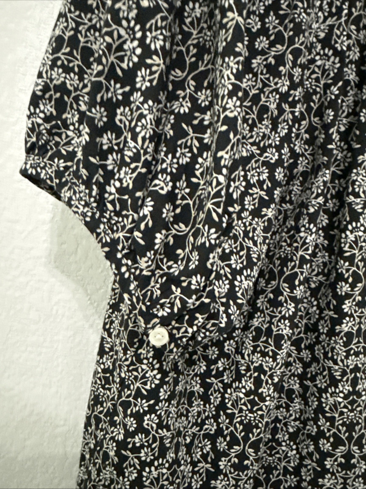 Universal Puff ShortSleeve Button Down Blouse, Black Tan/White Flowers XXL