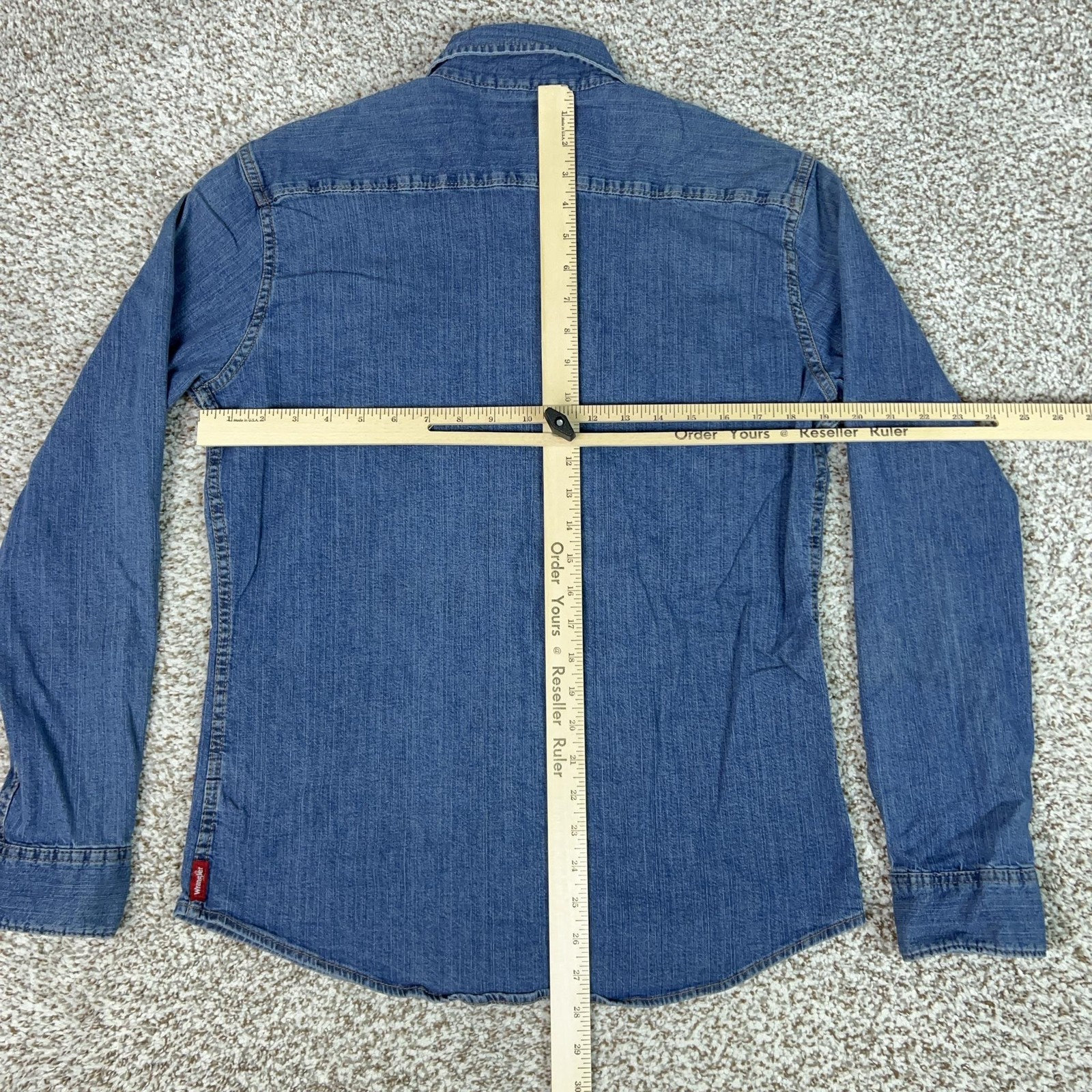 Wrangler Shirt Womens Medium Blue Denim Western Snap Button Long Sleeve Slim Fit