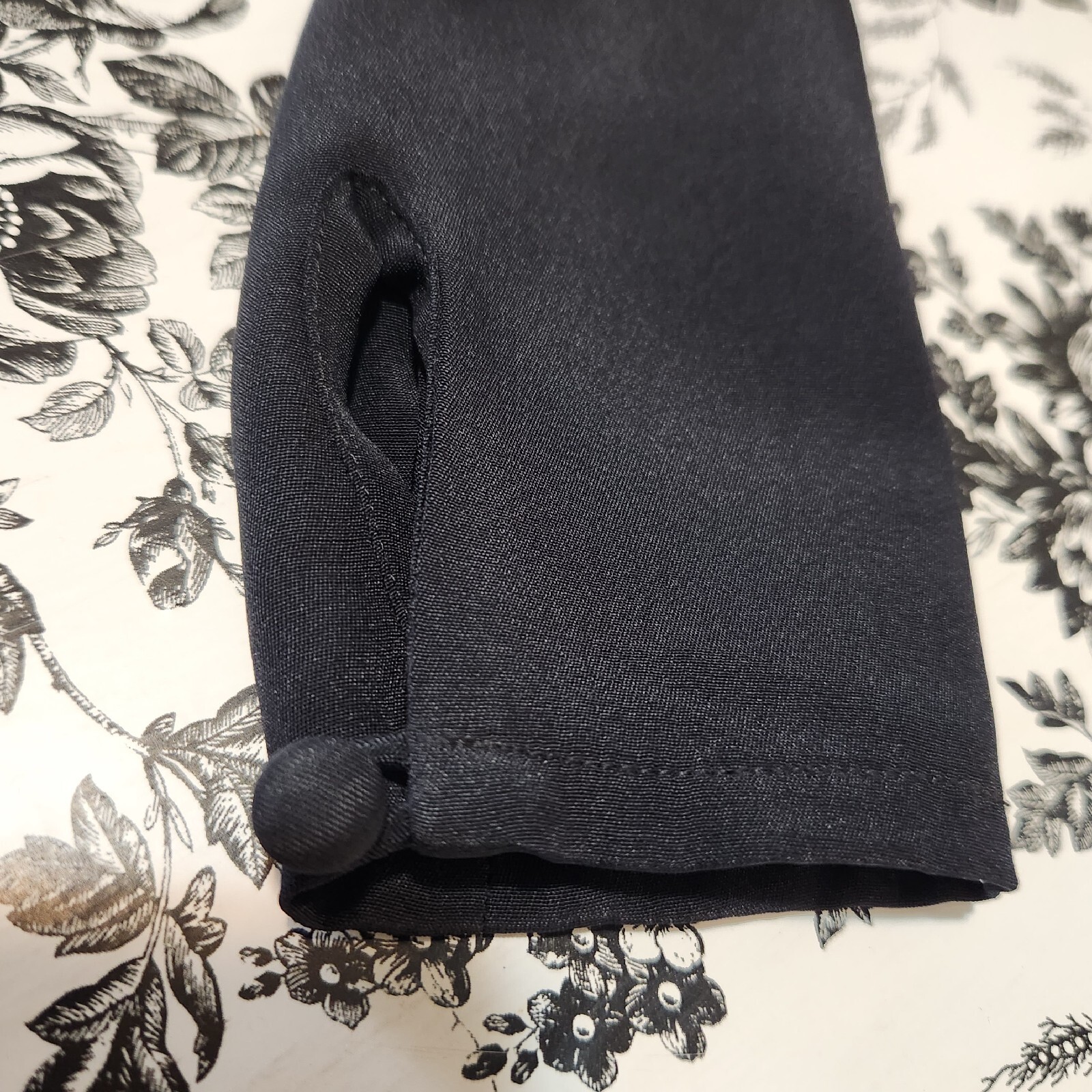 Saks Fifth Avenue Starington Women’s 4 Black Long Sleeve Silk Blouse Vintage