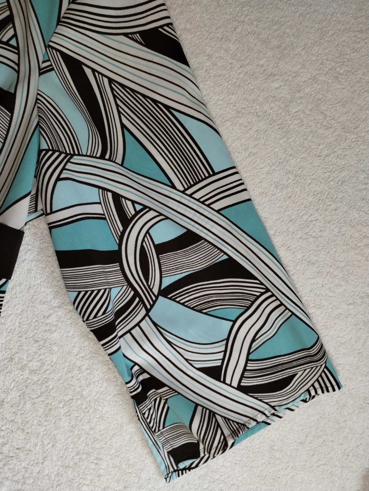 Cato Women’s Plus Size Blouse Size 22/ 24 W Other Measurements In Photos.
