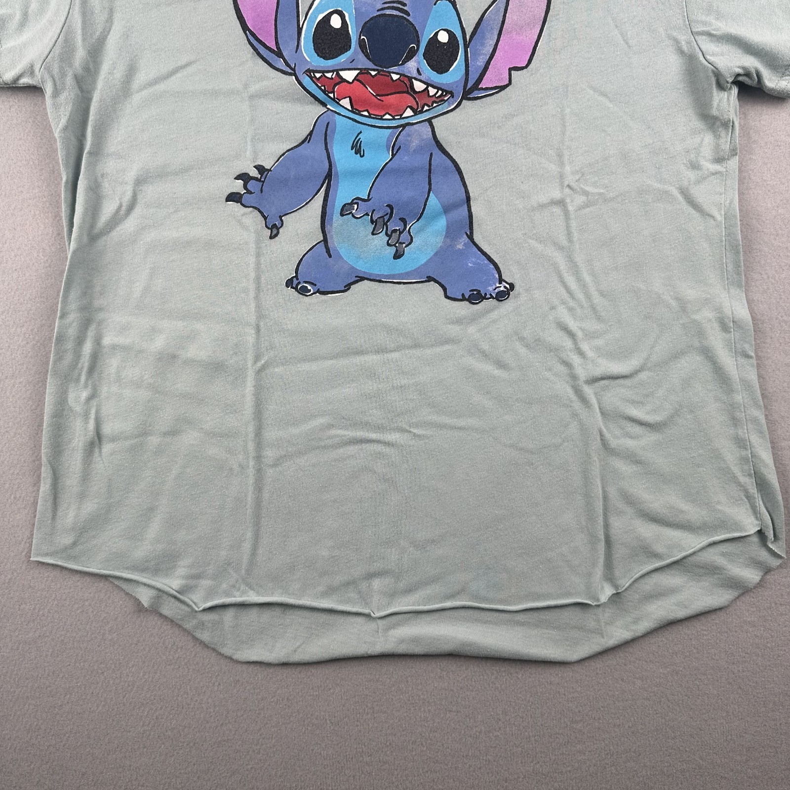 Disney’s Lilo and Stitch T-shirt Woman’s Size Large Stitch Graphic Comfy