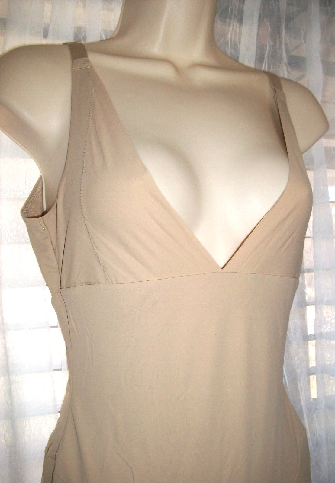 MAIDENFORM SZ L BEIGE SPANDEX SLIMMING SHAPER BODYSUIT~TUMMY THIGH CONTROL