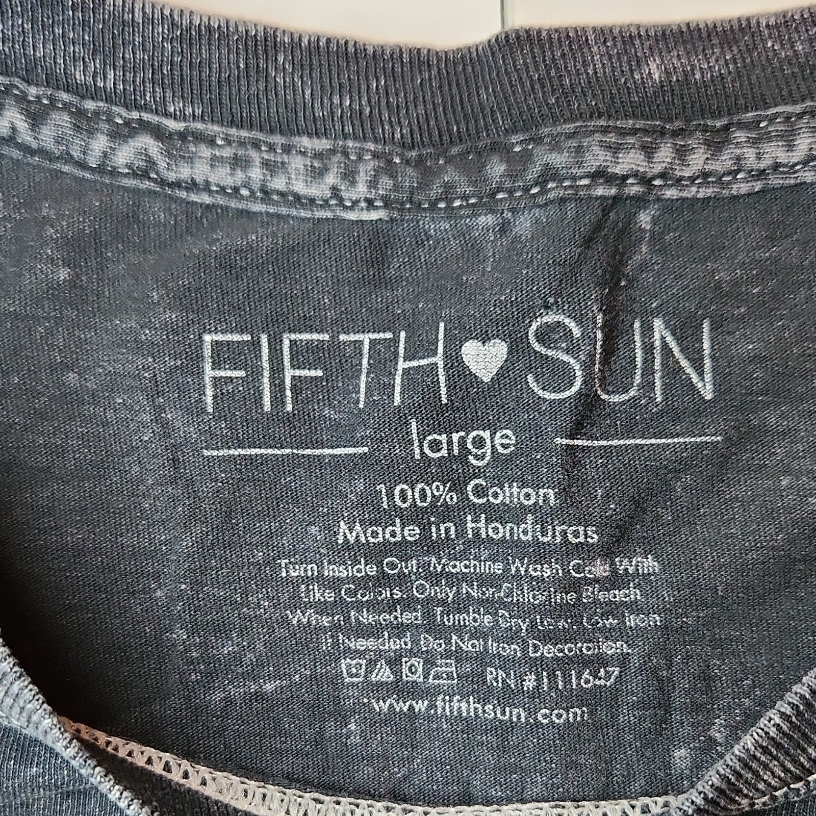 Fifth Sun Alien 👽 Starry Night Women’s Large T-shirt acid washed Cropped black