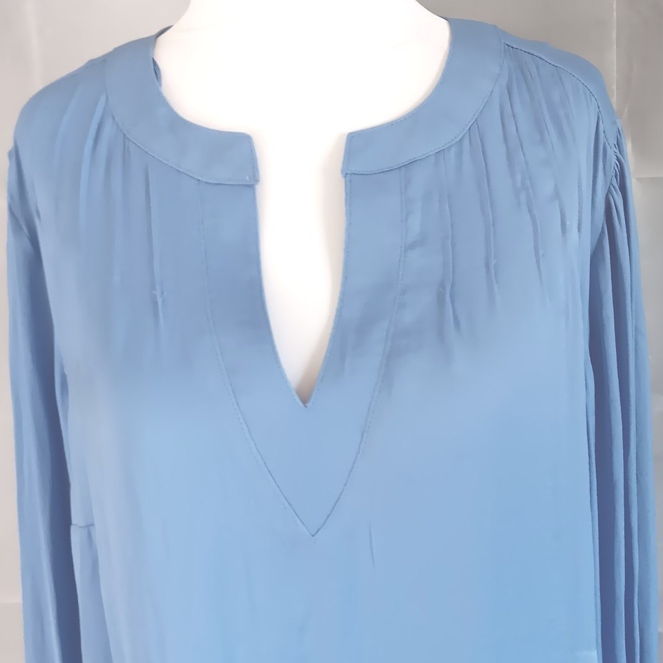 Nine West Tunic Top L Blue Long Sleeve Split V-Neck Soft Pintucks