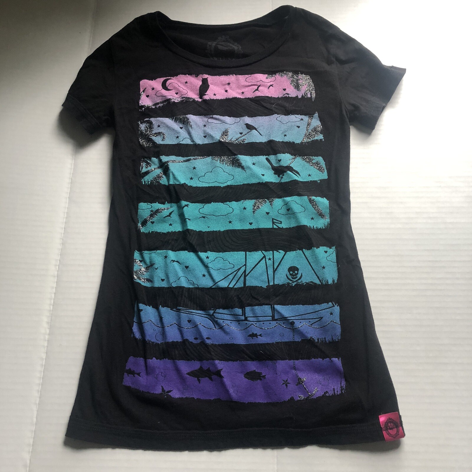 Modern Lux Stripe Pirate Beach Doodle T-Shirt Jr Women’s Sz S A3222